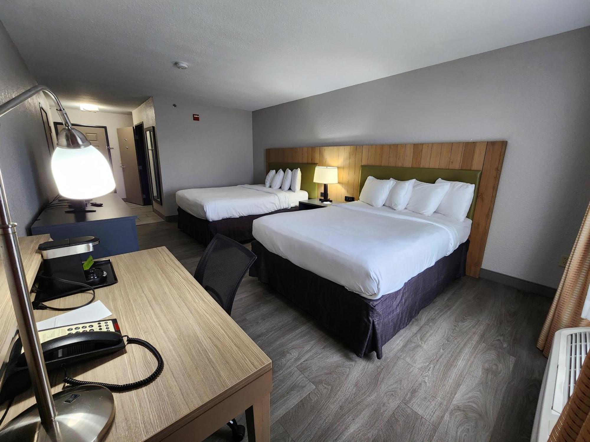 Country Inn & Suites By Radisson, Topeka West, Ks Eksteriør bilde